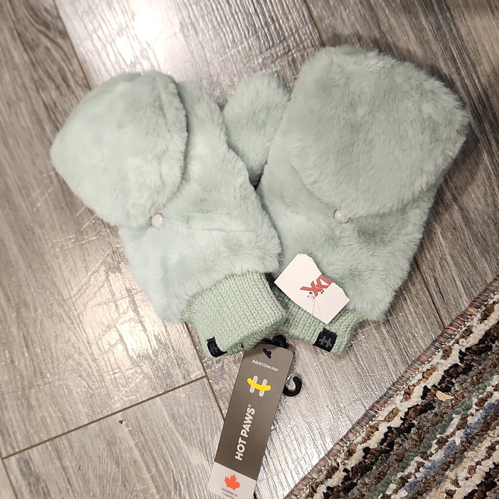 NWT Hot Paws Women's Adult One sz Mittens I would say fits sz L or less